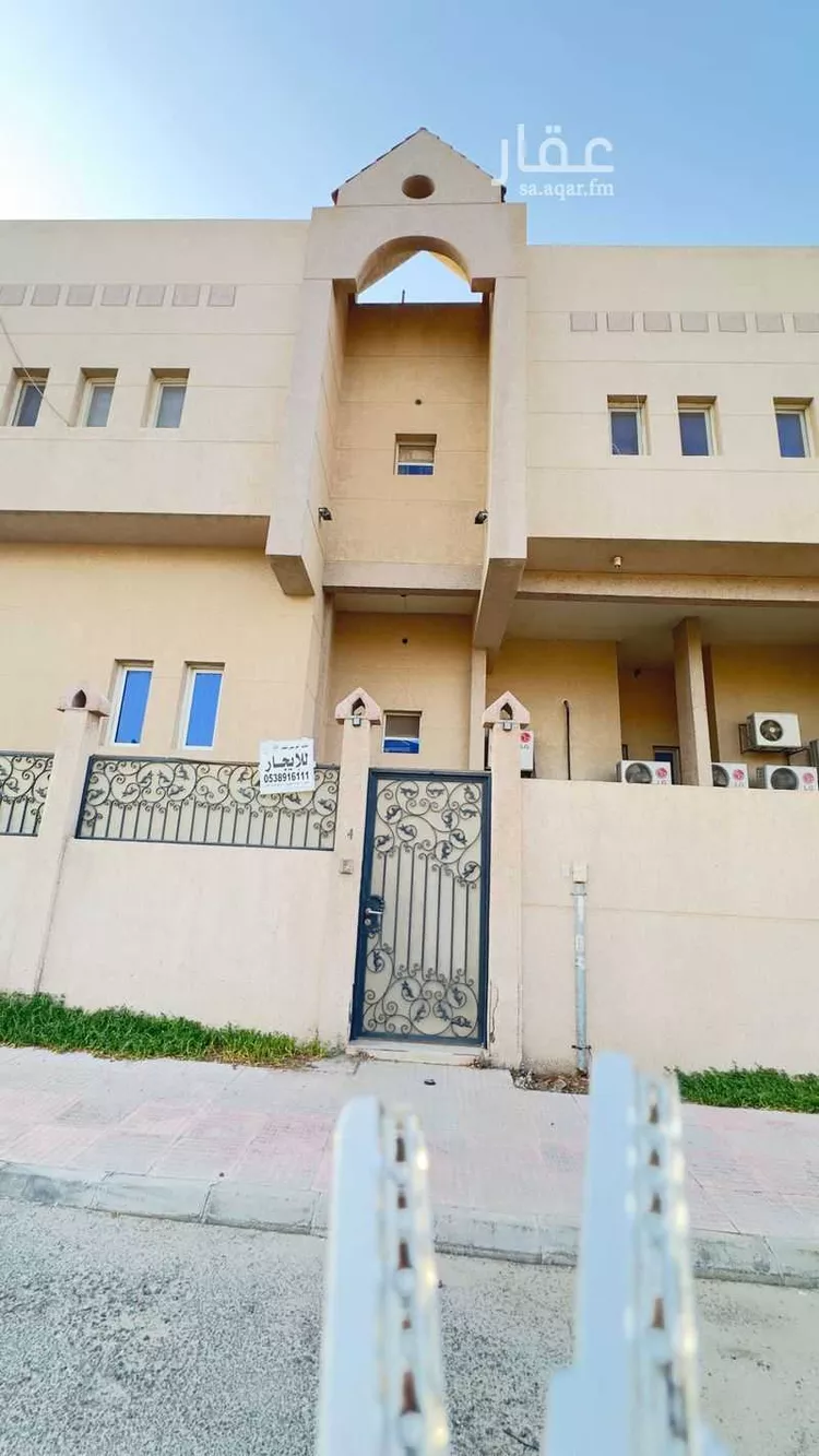 فيلا للإيجار في شارع عبد الله بن العباس, حي الدوحة الجنوبية, مدينة الظهران, المنطقة الشرقية 6