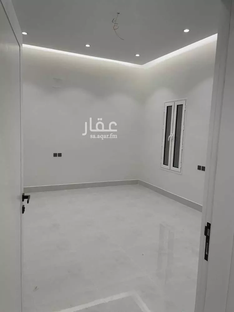 فيلا للبيع في شارع مالك بن نويرة, حي الربيع, مدينة النعيرية, المنطقة الشرقية صورة 5