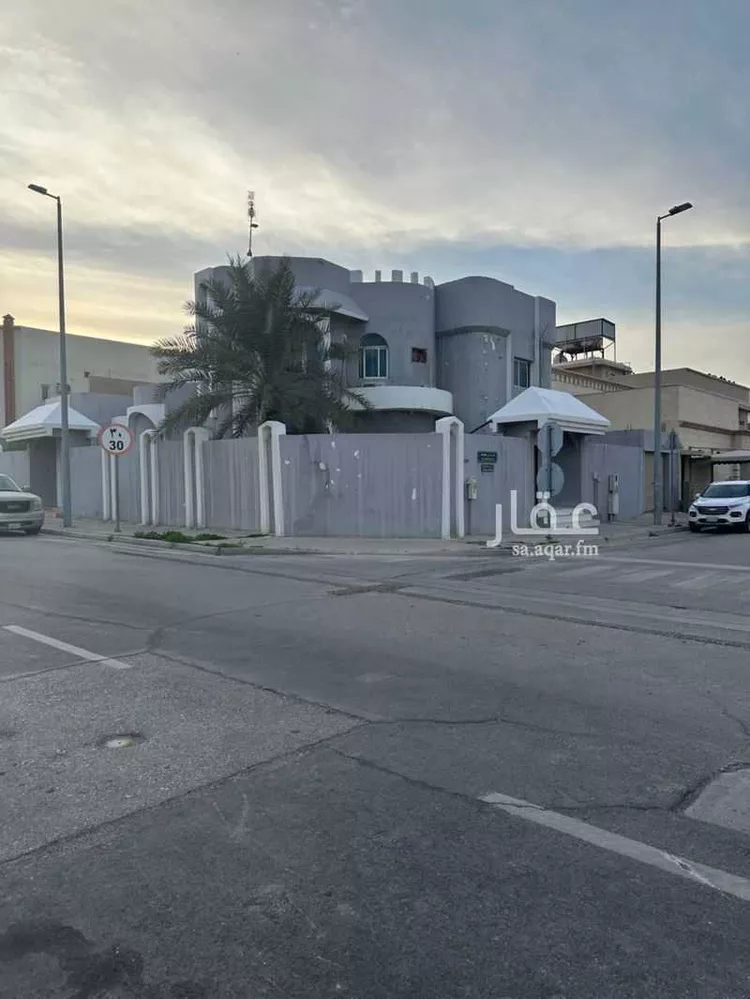 فيلا للبيع في شارع بن النفيس, حي الدوحة الشمالية, مدينة الظهران, المنطقة الشرقية