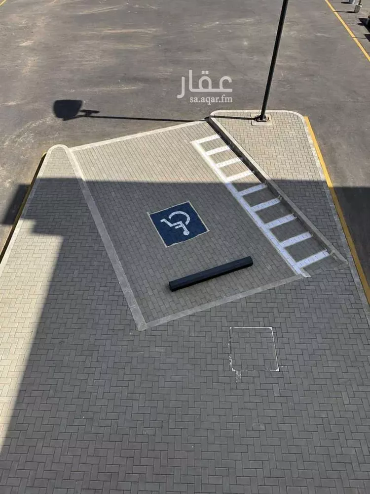 محل للإيجار في شارع طريق خريص, حي الجنادرية, مدينة الرياض, منطقة الرياض 14