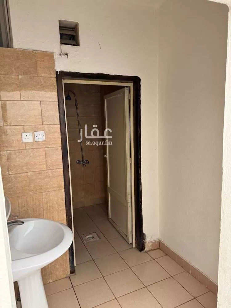 فيلا للبيع في شارع العمودية ، حي اشبيلية ، الرياض ، منطقة الرياض صورة 2