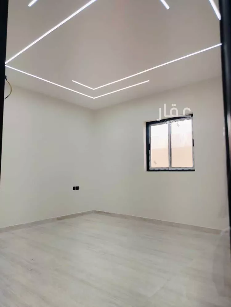 Building for Sale in Medina King Fahd صورة 3