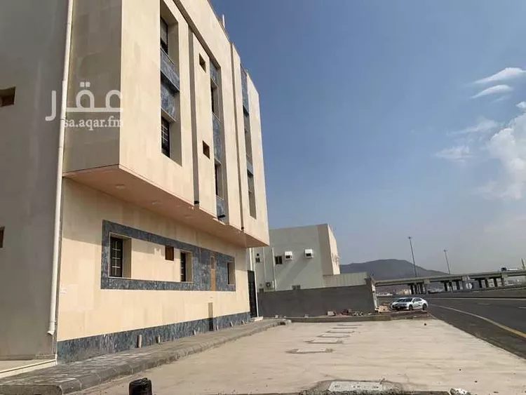 عمارة للبيع في حي ورقان, مدينة المدينة المنورة, منطقة المدينة المنورة صورة 5