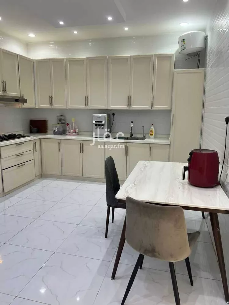 دور للبيع في شارع ربعي ابن ابراهيم ابن علية, حي سكة الحديد, مدينة المدينة المنورة, منطقة المدينة المنورة صورة 3