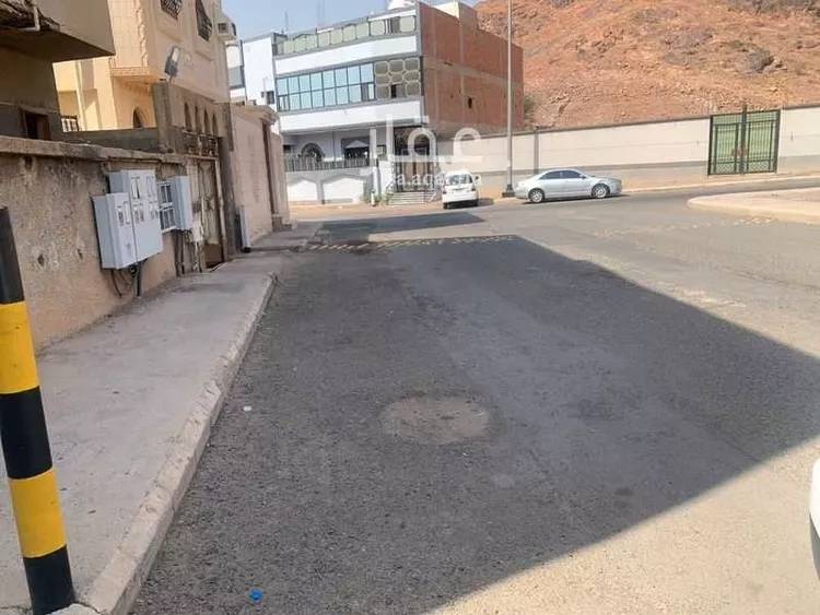 عمارة للبيع في شارع ابن الصقر البغدادي, حي التلعة, مدينة المدينه المنوره, منطقة المدينة المنورة صورة 2