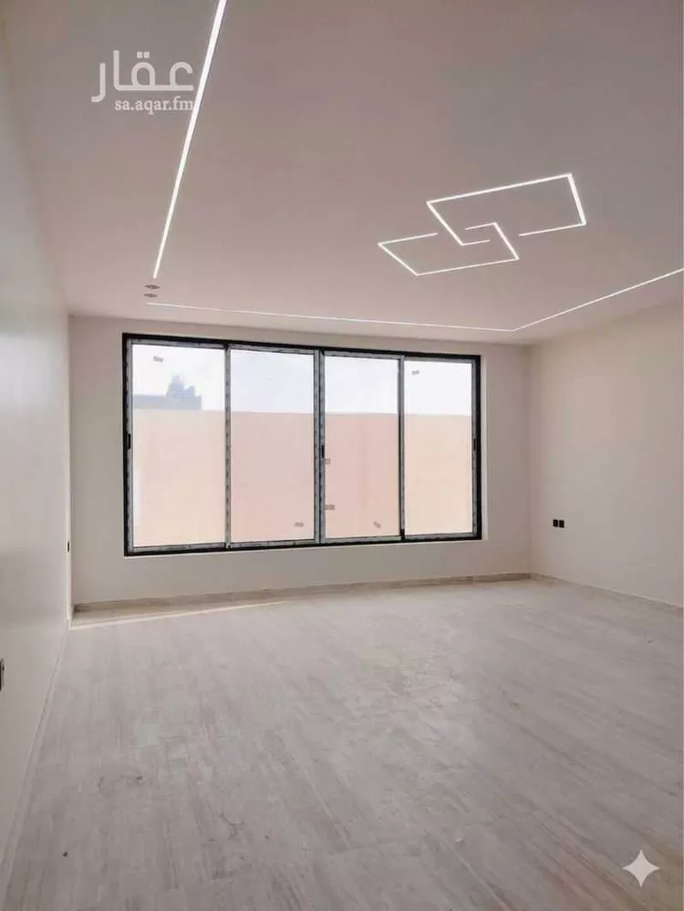 Building for Sale in Medina King Fahd صورة 4