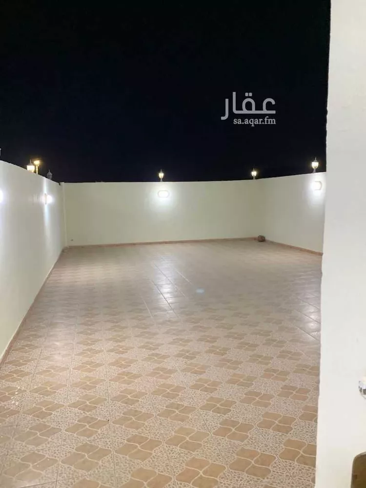 فيلا للبيع في شارع احمد بن الحجاج, حي الدفاع, مدينة المدينة المنورة, منطقة المدينة المنورة صورة 3