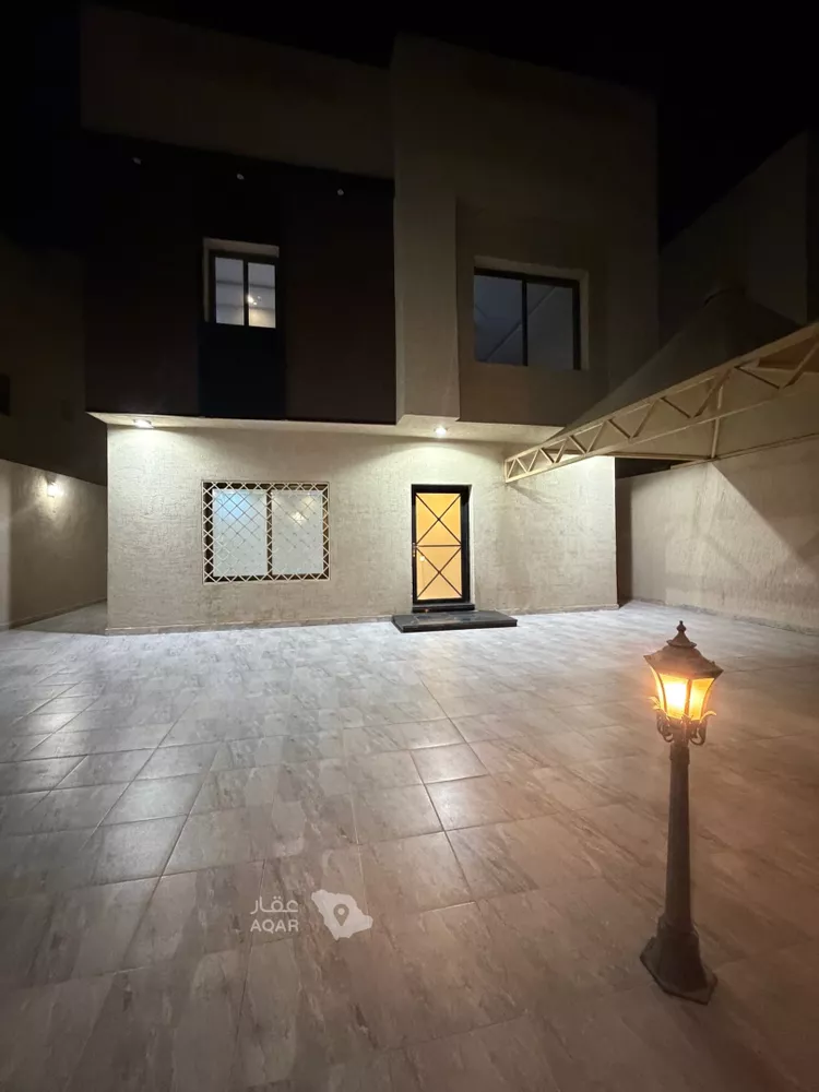 فيلا للبيع في شارع ابي بكر الصفي, حي الوسام, مدينة الظهران, المنطقة الشرقية 4