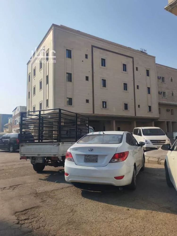 عمارة للبيع في شارع السابع عشر, حي الثقبة, مدينة الخبر, المنطقة الشرقية صورة 3