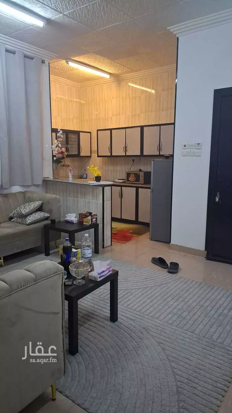 شقة للإيجار في شارع يزيد بن ابي سفيان, حي العريجاء الأوسط, مدينة الرياض, منطقة الرياض