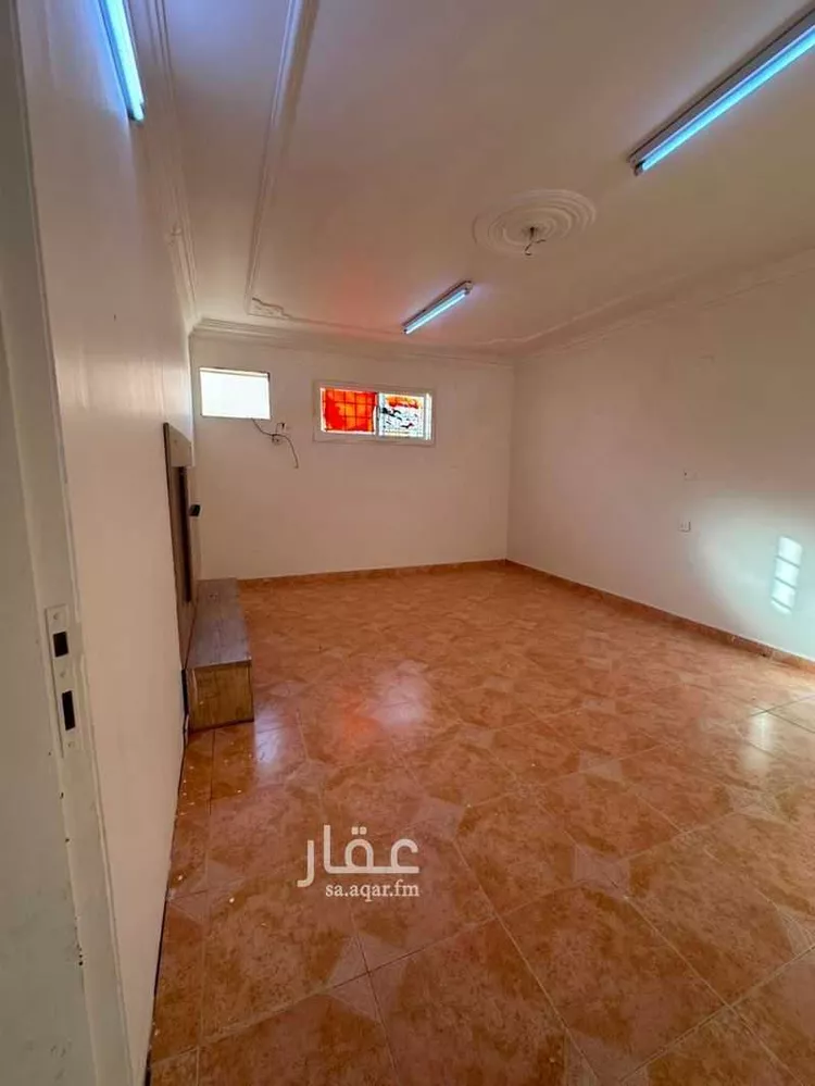 شقة للإيجار في شارع شهيد الدين والوطن رقيب/ عبد العزيز الرشيدي ، حي العليا ، تبوك ، منطقة تبوك صورة 2