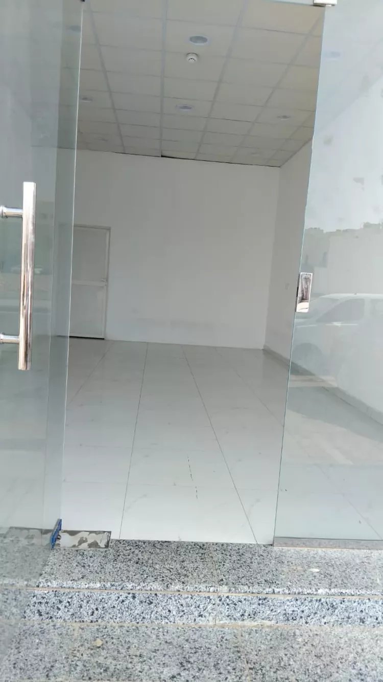 محل للإيجار في شارع سيف الدين الخطيب, حي المهدية, مدينة الرياض, منطقة الرياض صورة 2