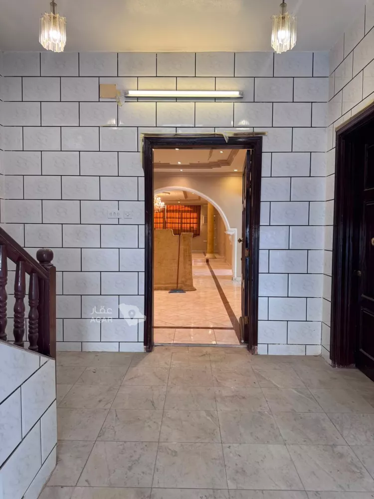 عمارة للبيع في شارع رافع ابن عمرو, حي القبلتين, مدينة المدينة المنورة, منطقة المدينة المنورة 15