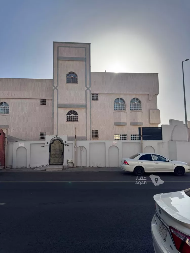 عمارة للبيع في شارع رافع ابن عمرو, حي القبلتين, مدينة المدينة المنورة, منطقة المدينة المنورة 11