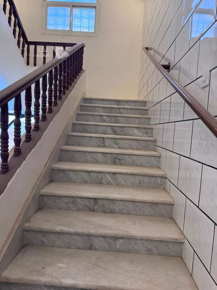 عمارة للبيع في شارع رافع ابن عمرو, حي القبلتين, مدينة المدينة المنورة, منطقة المدينة المنورة 8