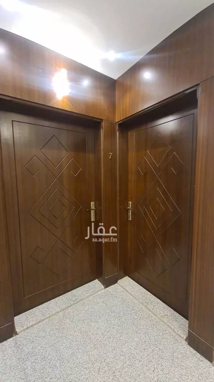 شقة للبيع في شارع احمد الازدي, حي الحلقة الغربية, مدينة الطائف, منطقة مكة المكرمة
