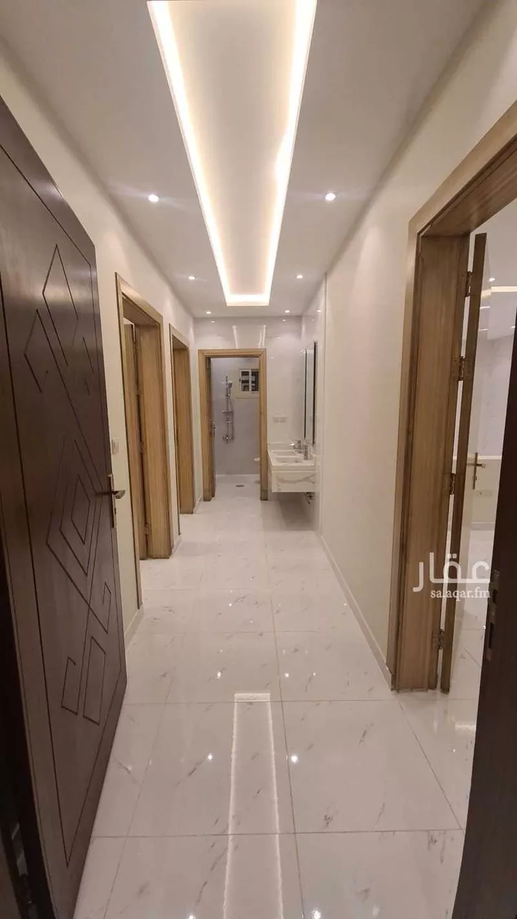 شقة للبيع في شارع احمد الازدي, حي الحلقة الغربية, مدينة الطائف, منطقة مكة المكرمة صورة 2