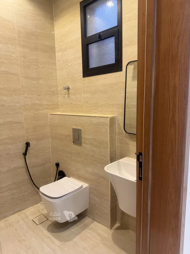Floor for Sale in Riyadh An Nadhim 6