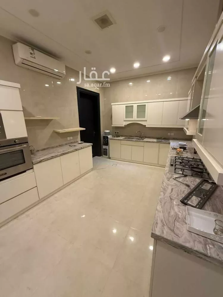 فيلا للإيجار في شارع رقم 352, حي الملقا, مدينة الرياض, منطقة الرياض