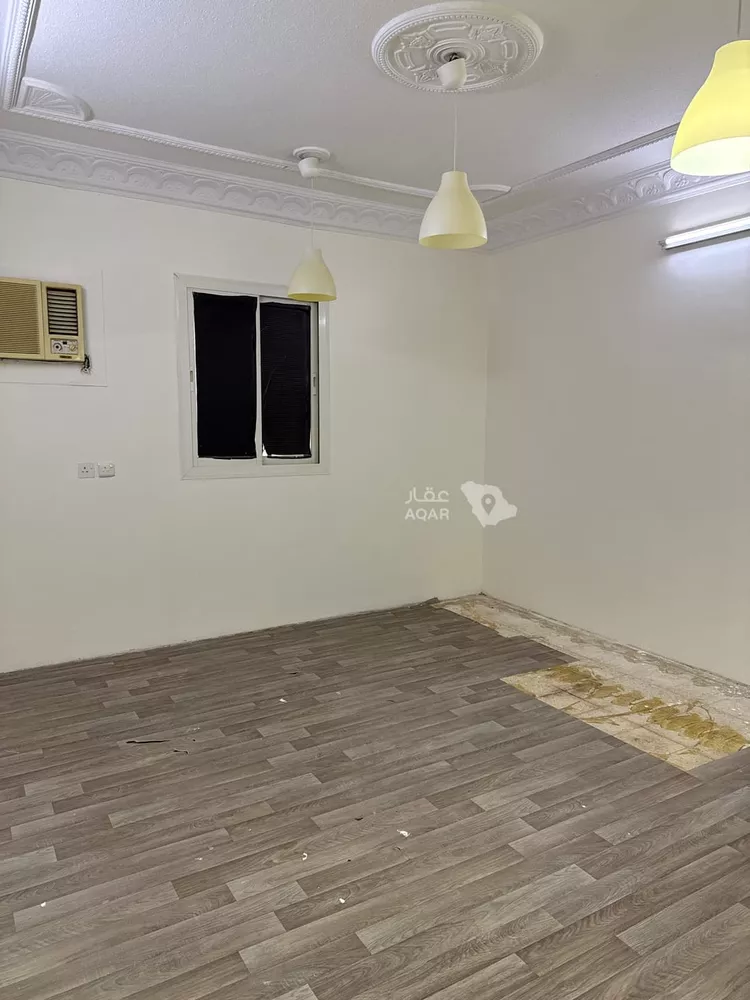شقة للإيجار في شارع المغيرة بن عياش, حي العريجاء الأوسط, مدينة الرياض, منطقة الرياض 12
