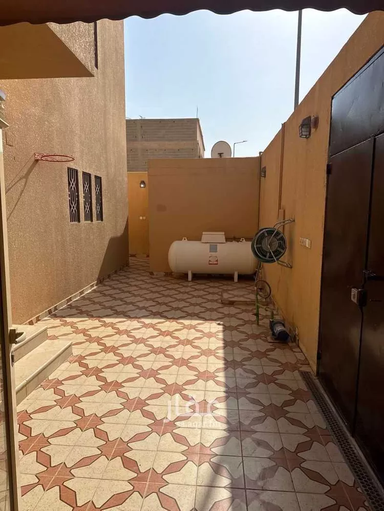 فيلا للإيجار في شارع الرامة, حي العريجاء الأوسط, مدينة الرياض, منطقة الرياض صورة 4