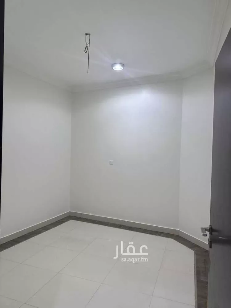 شقة للإيجار في شارع محمد الصناع, حي العريجاء, مدينة الرياض, منطقة الرياض صورة 5