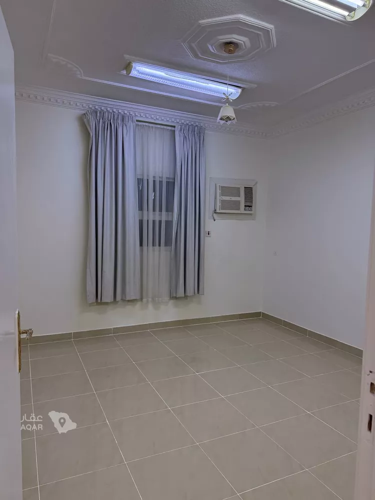 شقة للإيجار في شارع خليل بن اسحاق, حي العريجاء الأوسط, مدينة الرياض, منطقة الرياض 7