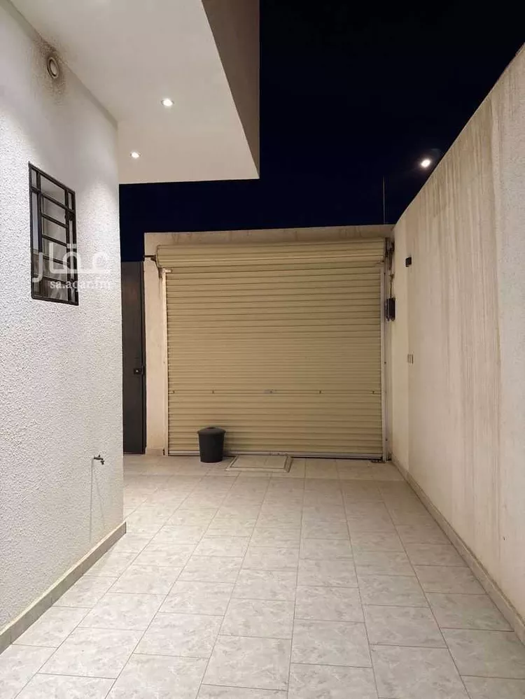 فيلا للإيجار في شارع صالح النوفلي, حي العريجاء الأوسط, مدينة الرياض, منطقة الرياض 15