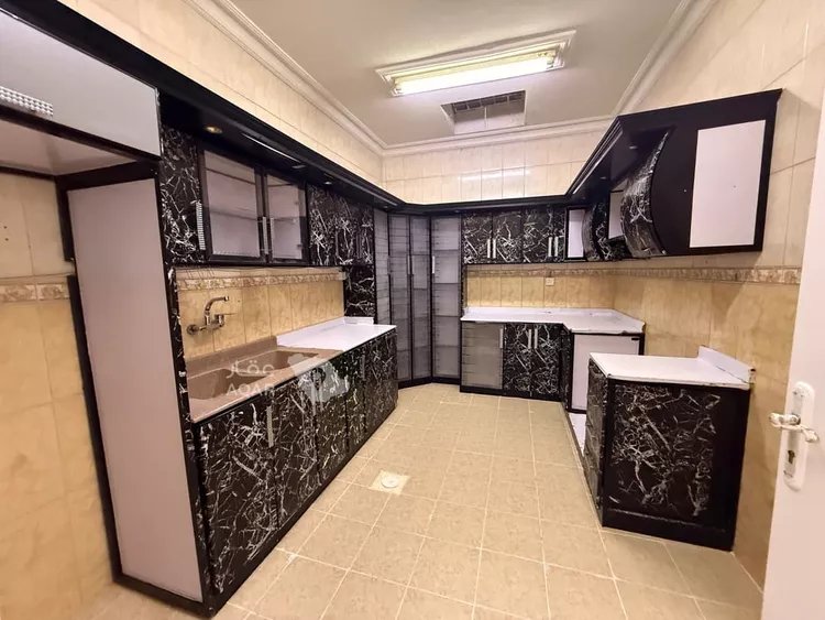 شقة للإيجار في شارع خليل بن اسحاق, حي العريجاء الأوسط, مدينة الرياض, منطقة الرياض 5