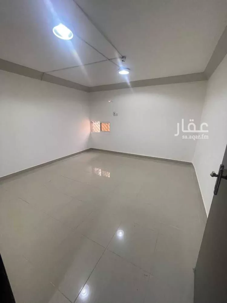 مكتب تجاري للإيجار في شارع الملك عبدالعزيز ابن عبدالرحمن سعود, حي المصيف, مدينة الرياض, منطقة الرياض