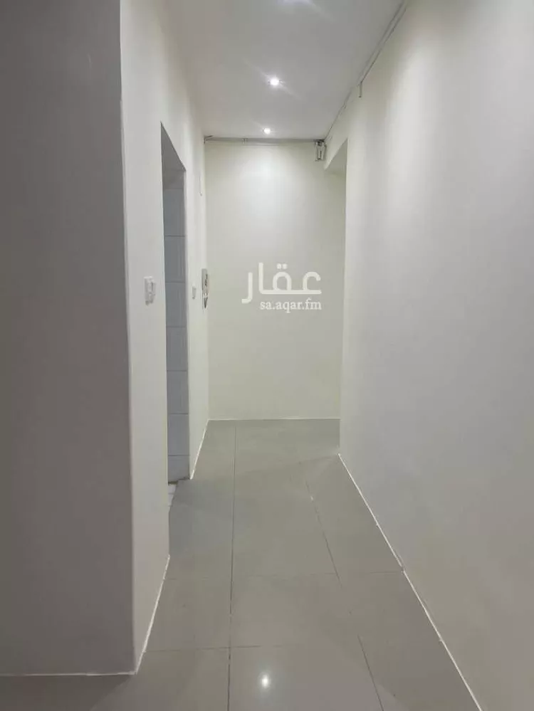 مكتب تجاري للإيجار في شارع الملك عبدالعزيز ابن عبدالرحمن سعود, حي المصيف, مدينة الرياض, منطقة الرياض صورة 2