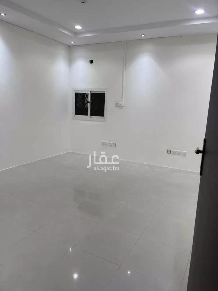 مكتب تجاري للإيجار في شارع الملك عبدالعزيز ابن عبدالرحمن سعود, حي المصيف, مدينة الرياض, منطقة الرياض صورة 3