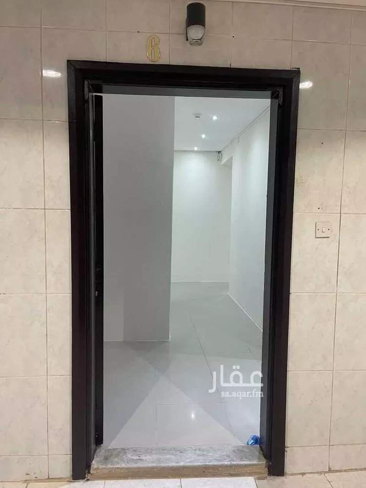 مكتب تجاري للإيجار في شارع الملك عبدالعزيز ابن عبدالرحمن سعود, حي المصيف, مدينة الرياض, منطقة الرياض