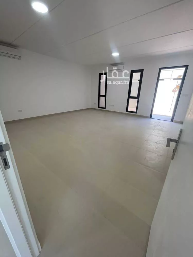 فيلا للإيجار في شارع رقم 1142, حي سدرة, مدينة الرياض, منطقة الرياض صورة 2