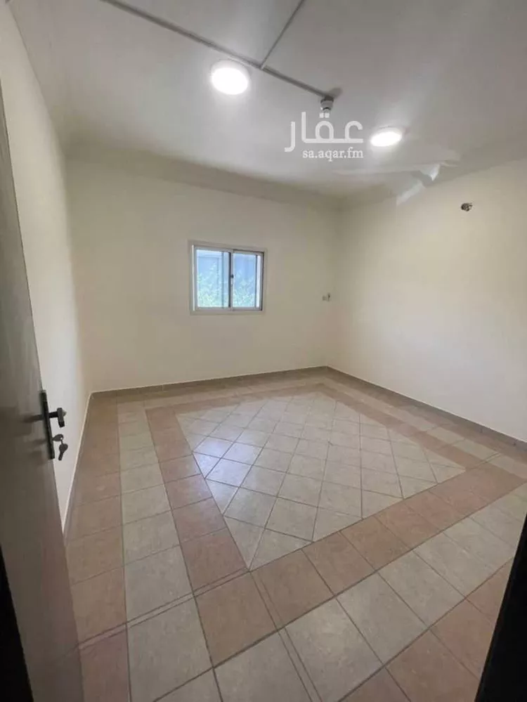 مكتب تجاري للإيجار في شارع الملك عبدالعزيز ابن عبدالرحمن سعود, حي المصيف, مدينة الرياض, منطقة الرياض صورة 3