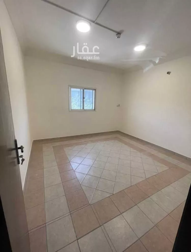 مكتب تجاري للإيجار في شارع الملك عبدالعزيز ابن عبدالرحمن سعود, حي المصيف, مدينة الرياض, منطقة الرياض صورة 4