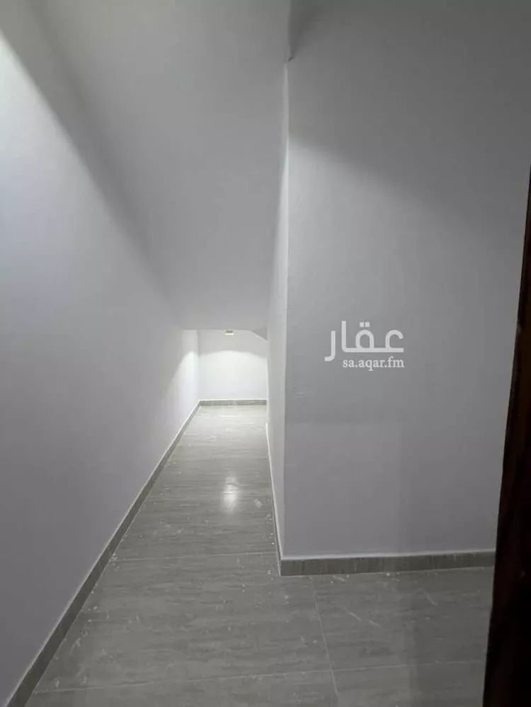 فيلا للبيع في شارع العباس بن حاتم, حي شمال تندحة, مدينة خميس مشيط, منطقة عسير صورة 5