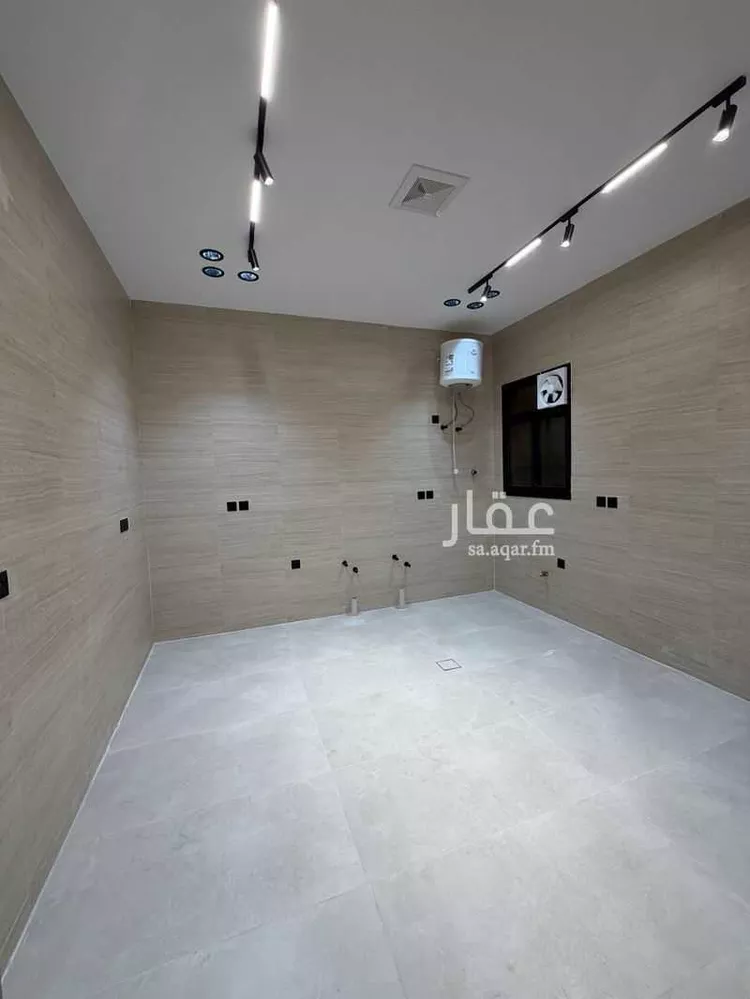 شقة للبيع في شارع ادهم بن حظرة, حي الشرف, مدينة خميس مشيط, منطقة عسير 13