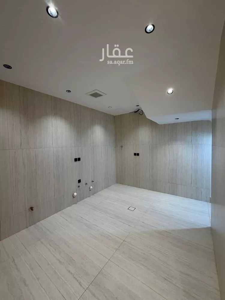 فيلا للبيع في شارع سرية عجز هوازن, حي المطار, مدينة أبها, منطقة عسير 11