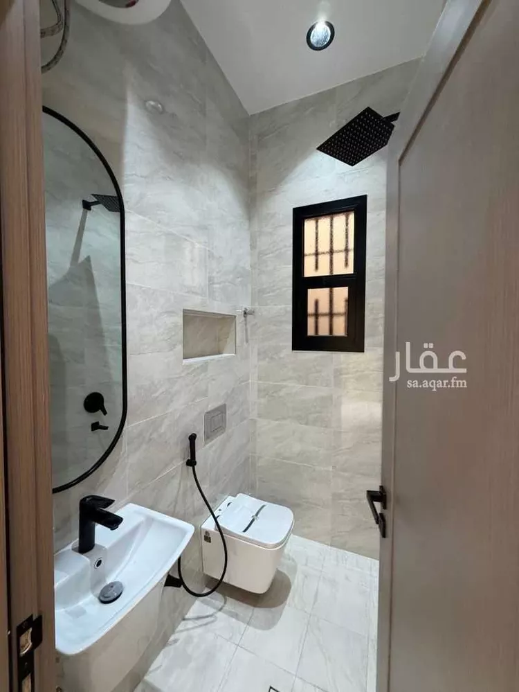 شقة للبيع في شارع ادهم بن حظرة, حي الشرف, مدينة خميس مشيط, منطقة عسير 23