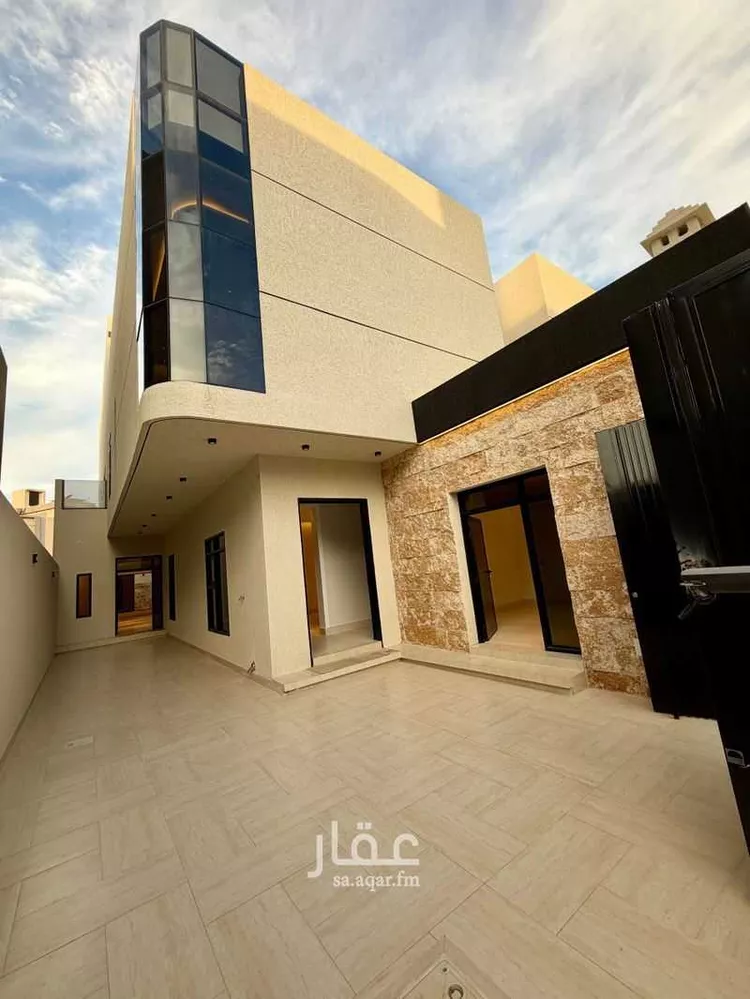 فيلا للبيع في شارع سرية عجز هوازن, حي المطار, مدينة أبها, منطقة عسير