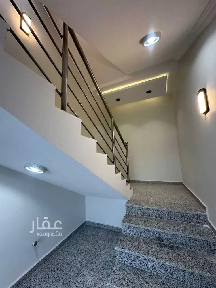 دور للبيع في شارع النهضة 81, حي النهضة, مدينة أحد رفيدة, منطقة عسير صورة 2