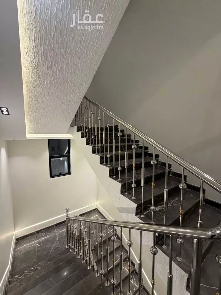 شقة للبيع في شارع سرية عمير بن عدي, حي المطار, مدينة أبها, منطقة عسير صورة 4