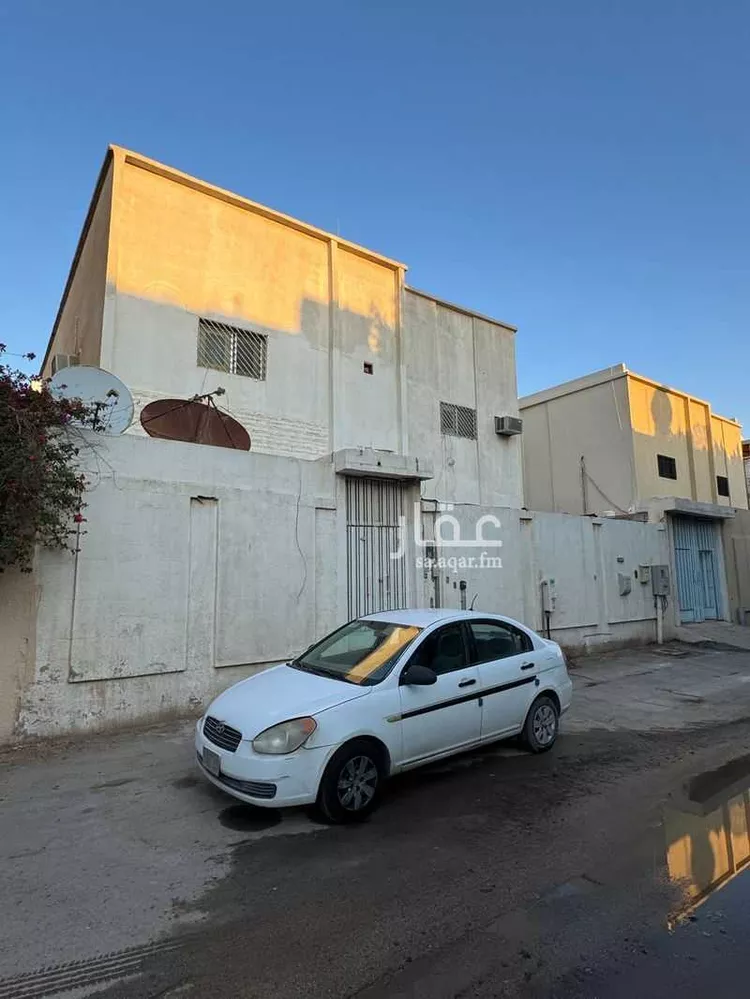 فيلا للبيع في شارع سفيان بن قيس, حي الورود, مدينة الرياض, منطقة الرياض صورة 2