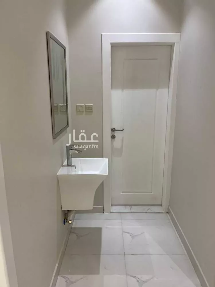 عمارة للإيجار في شارع جبل الأرام, حي ظهرة لبن, مدينة الرياض, منطقة الرياض 1 صورة