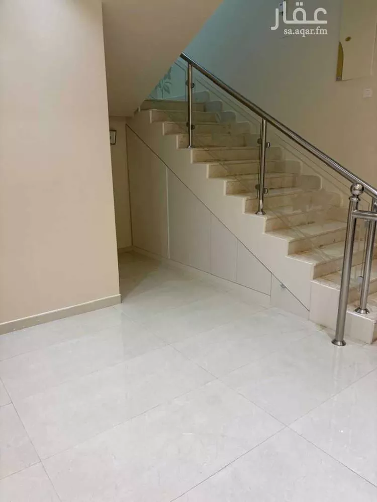 فيلا للإيجار في شارع عبدالله بن نافع, حي القيروان, مدينة الرياض, منطقة الرياض