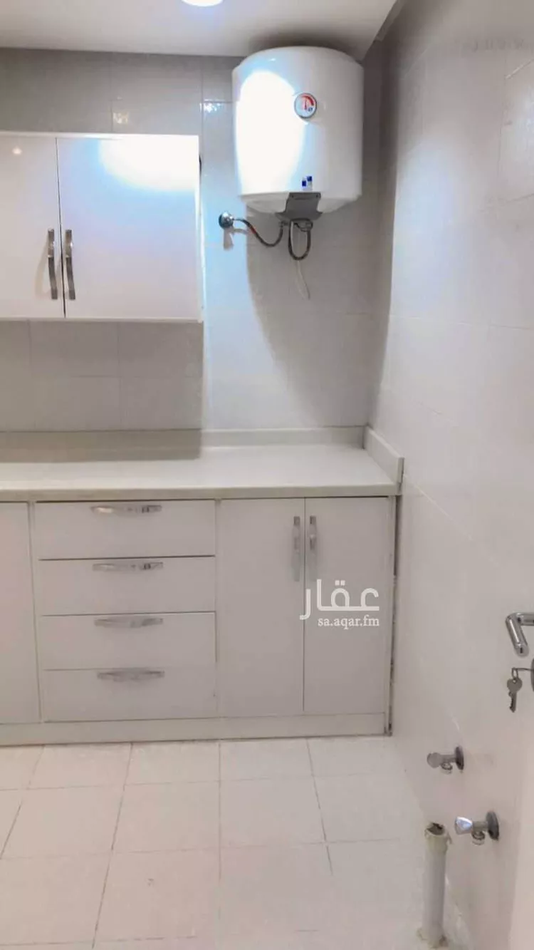 شقة للإيجار في شارع الربيع بن سليمان, حي القيروان, مدينة الرياض, منطقة الرياض صورة 4