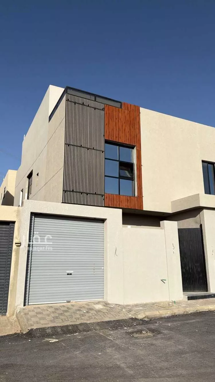 فيلا للبيع في شارع علي بن الحسن الريحاني, حي المهدية, مدينة الرياض, منطقة الرياض 1 صورة