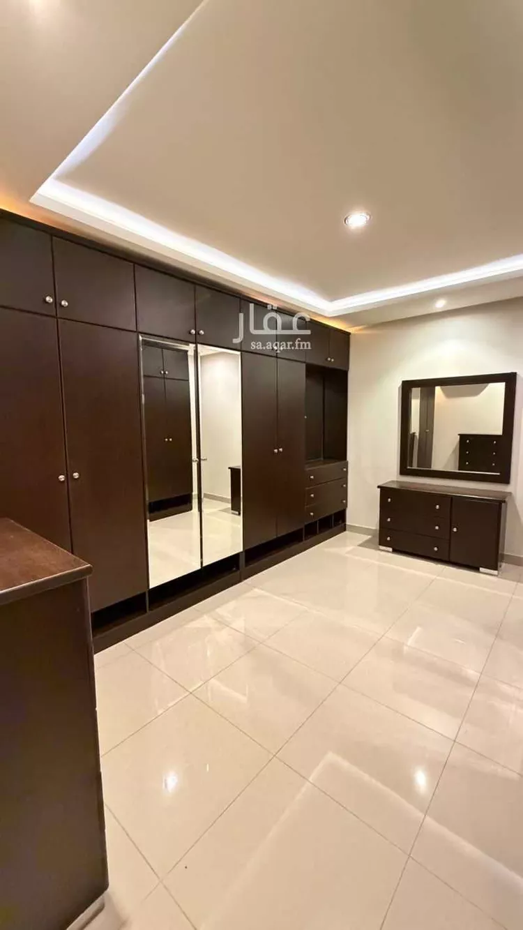 فيلا للإيجار في شارع رقم 301, حي الملقا, مدينة الرياض, منطقة الرياض 5