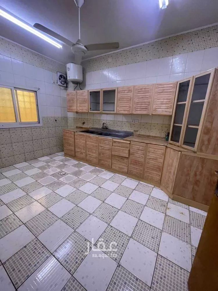 شقة للإيجار في شارع حاطب ابن ابي بلتعة ، حي الرصراص ، خميس مشيط ، خميس مشيط